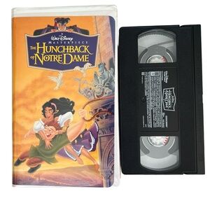 Disney’s The Hunchback of Notre Dame VHS (1996)